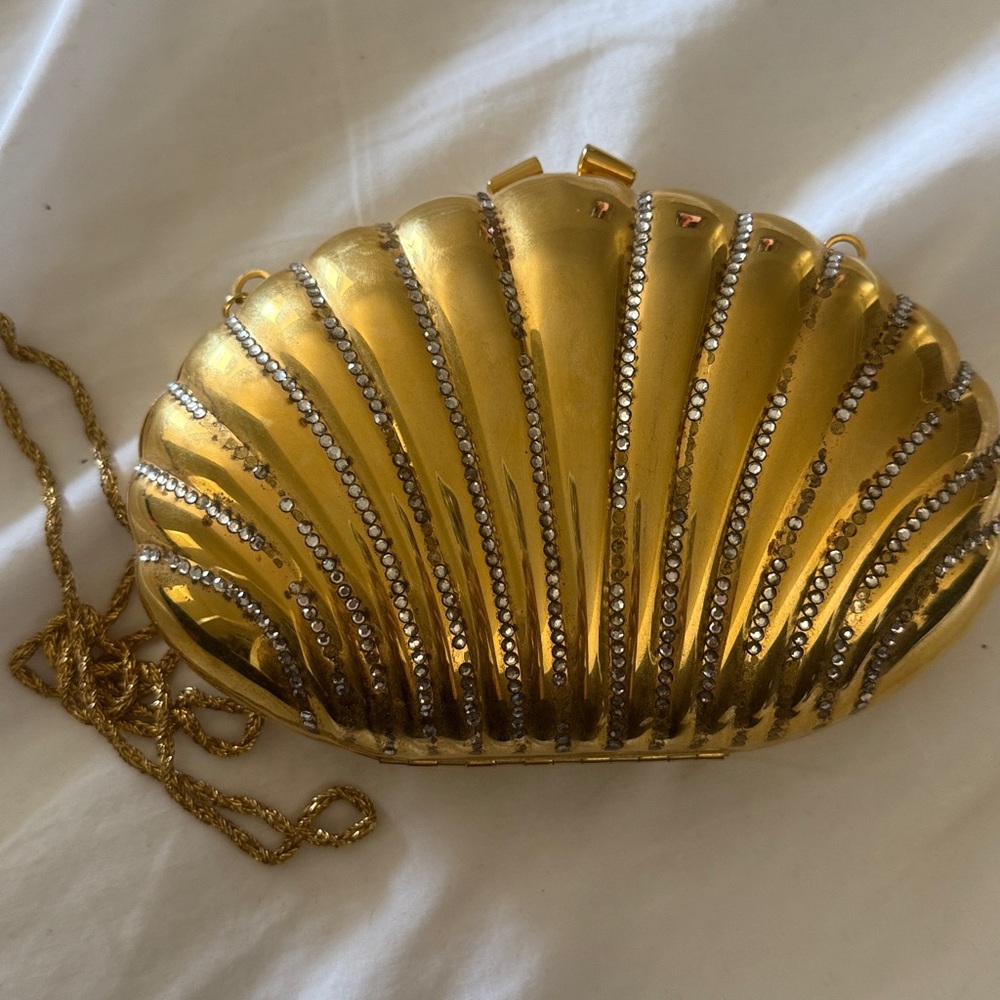 Clam Purse - Picture 3 of 4